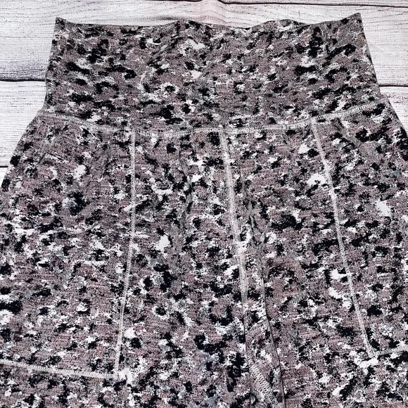 Athleta Pants Size Small - Picture 3 of 5